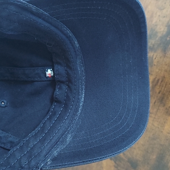 Tommy Hilfiger Hat Embroidered Logo Blue with Adj Strap - Picture 9 of 11